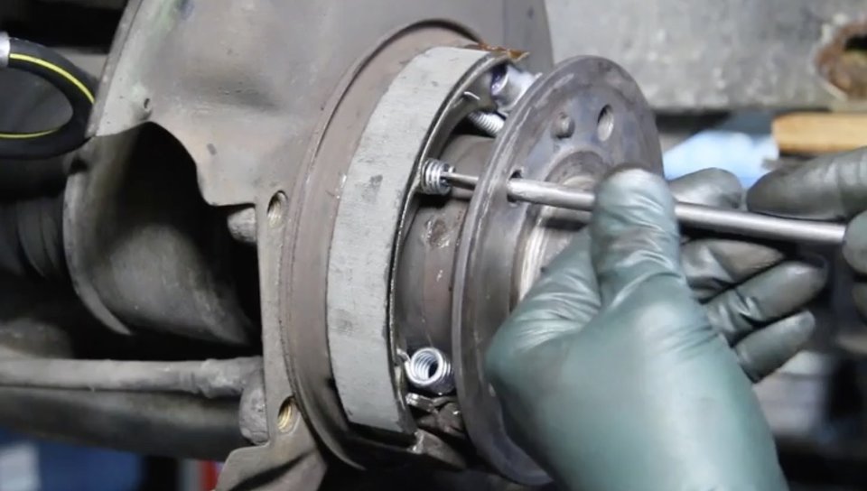 Emergency / Parking Brake Shoe Installation w/ Ease On Demand Video
